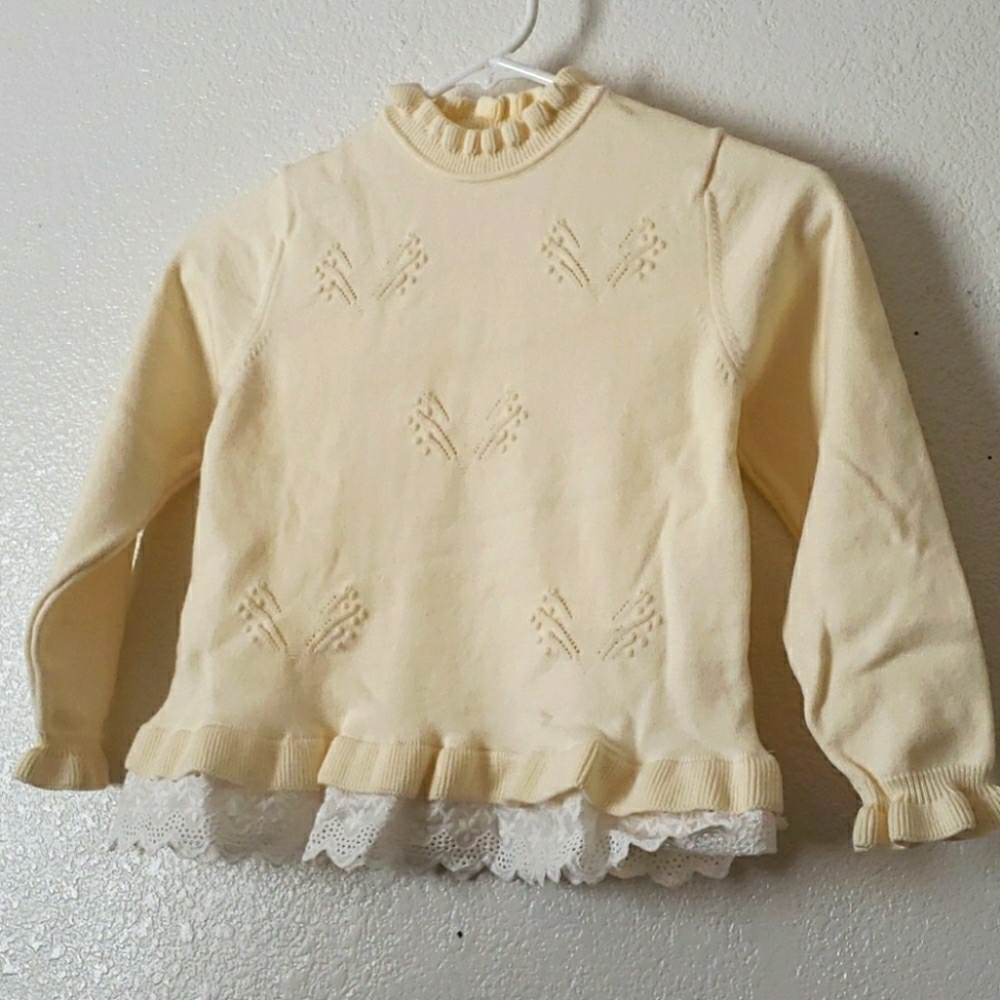 Pu Tian Winter White Eyelet Trim Ruffle Sweater Size 7